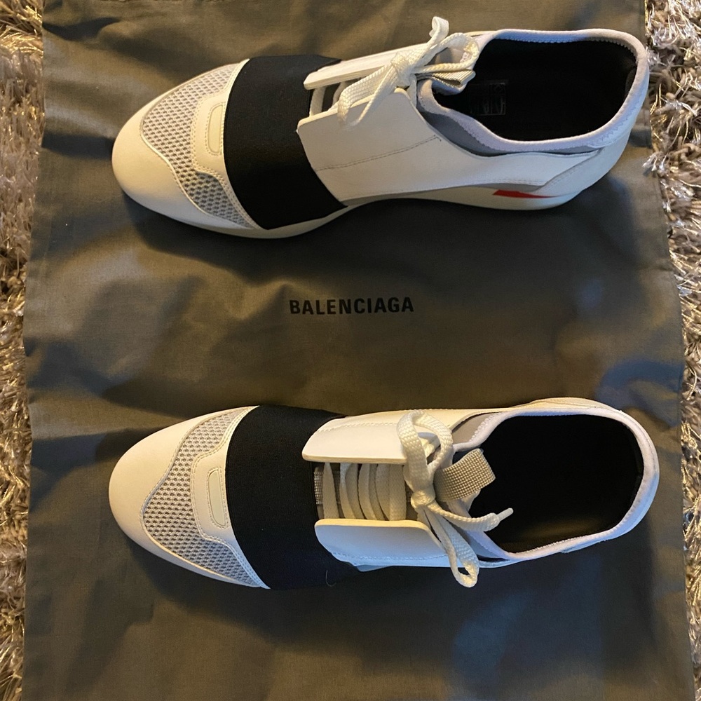 New Balenciaga Race Runner Sneaker - Picture 9 of 10